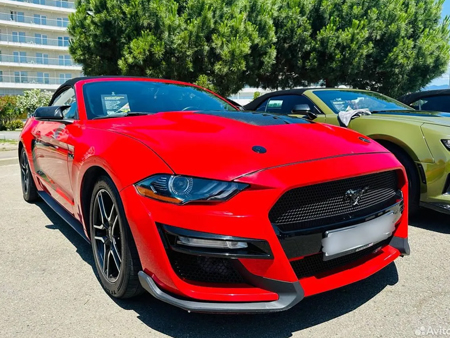 Ford Mustang (без водителя)